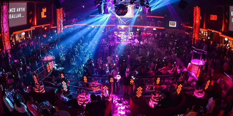 Antalya gece hayatı kulüp atmosferi
